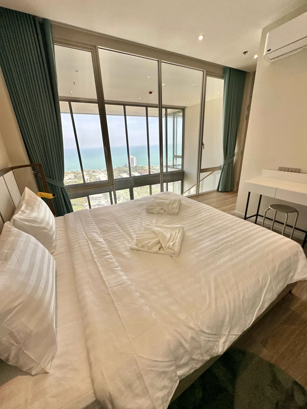 Дюплекс с двумя спальнями и ванной на террасе в VEHHA Hua Hin